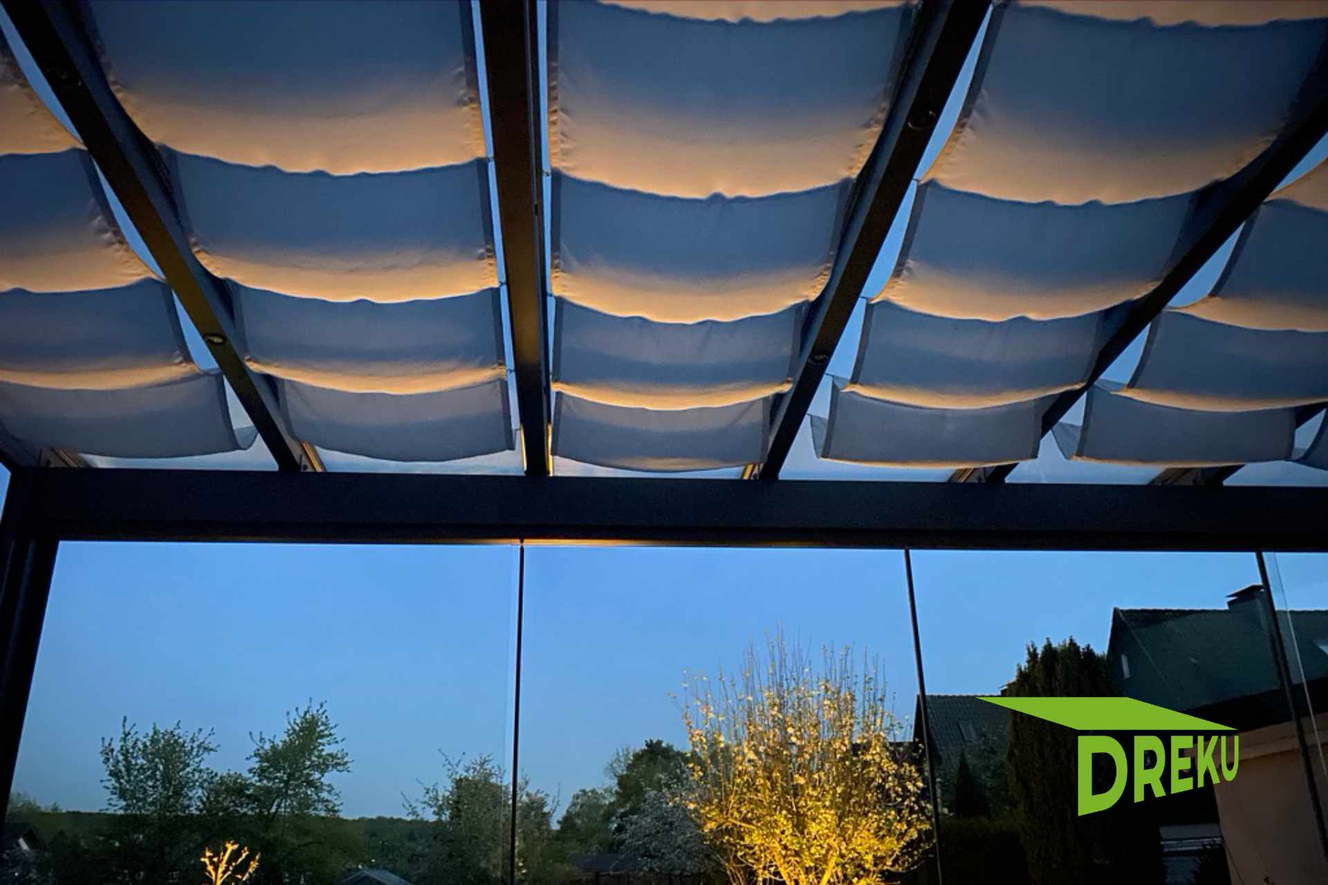 Terrassenüberdachung mit Sonnenschutz Beschattung SOLATEX
